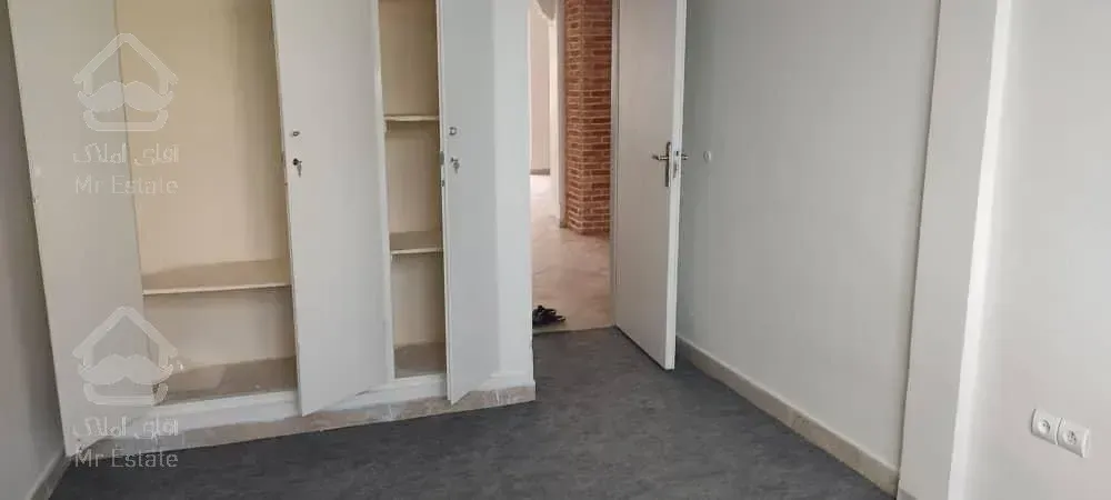 فروش ملک مستغلاتی سه طبقه در شهرک چشمه دو نبش