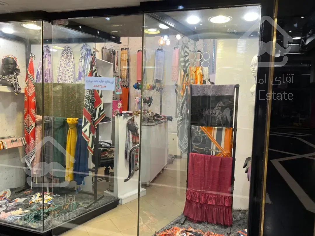 مغازه ۱۴متری در پاساژ