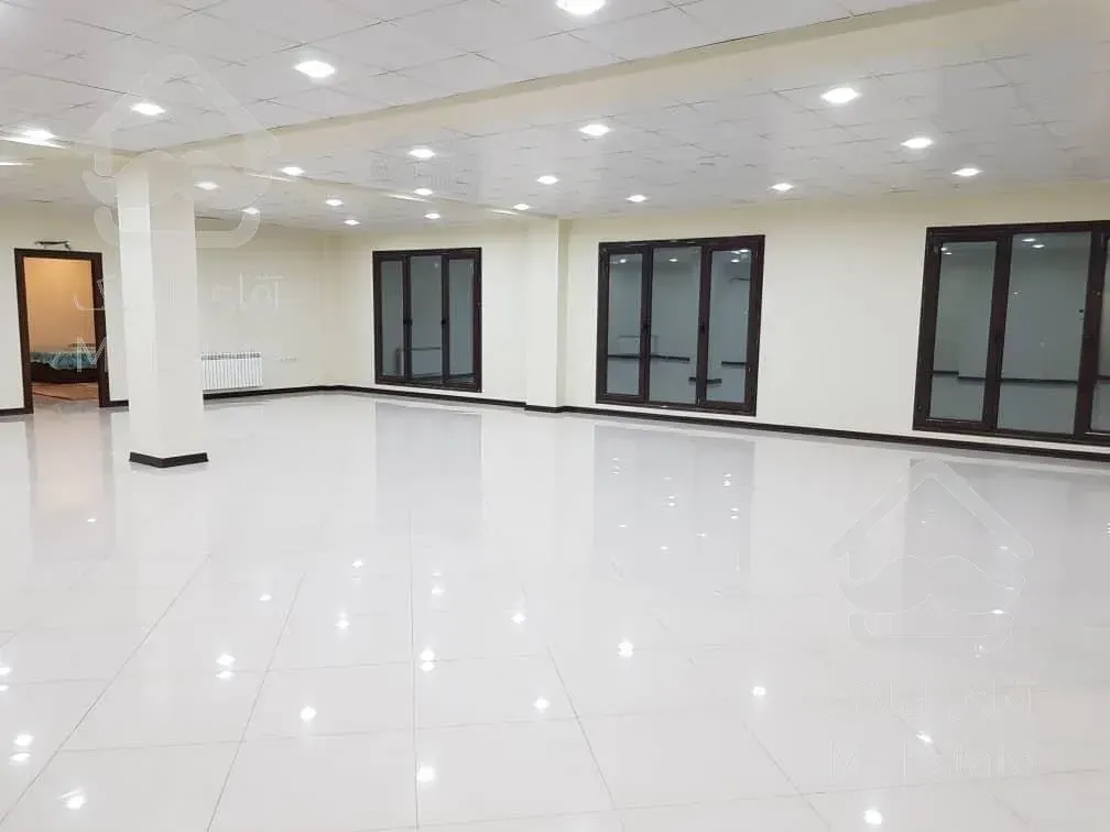 ۶۵۰ منرسند اداری نوساز شهرک غرب قابل تمدید چند ساله