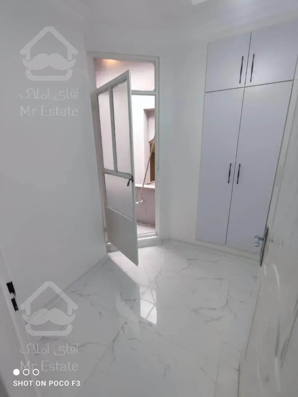 ۸۰متر*سالن پرده خور*بدون مشرف*لوکیشن دنج