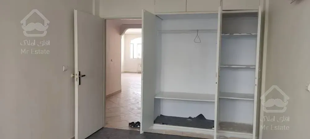 فروش ملک مستغلاتی سه طبقه در شهرک چشمه دو نبش