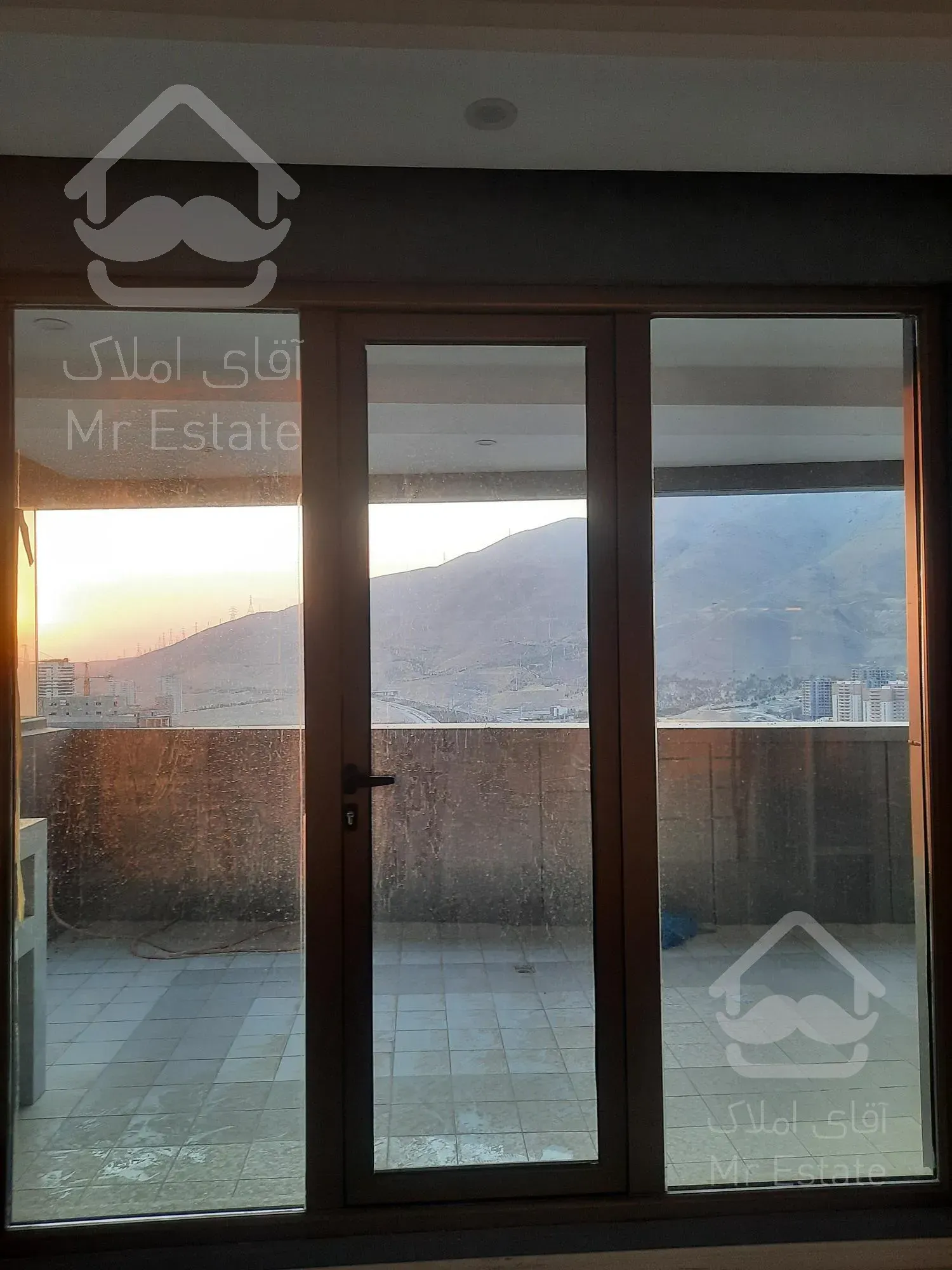 پنت هاوس ۳۷۰ متر برج G چیتگر ایرانمال + مشاعات آبی منطقه ۲۲ خرازی طبقه آخر ویوالدی کوهستان و دریاچه