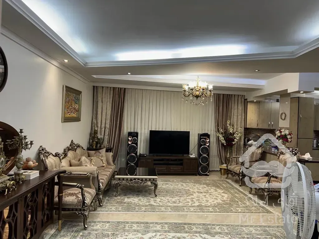 ۸۰ متر فول امکانات رو به آفتاب در سازمان برنامه