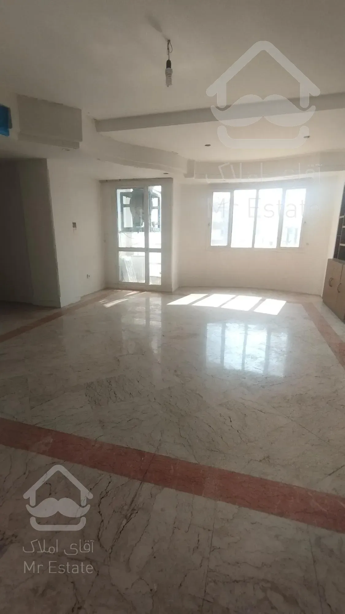 ۷۸متر*بدون مشرف*نور گیر عالی*دسترسی قوی