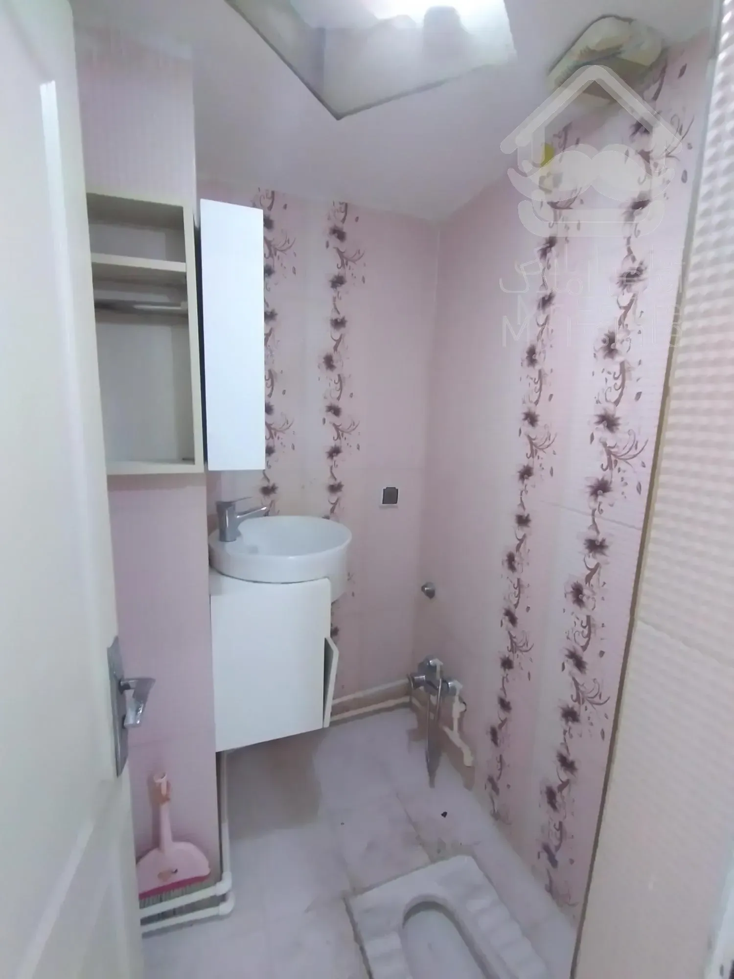 آپارتمان ۷۰ متر تمیز. فردوس غرب. بهارجنوبی.