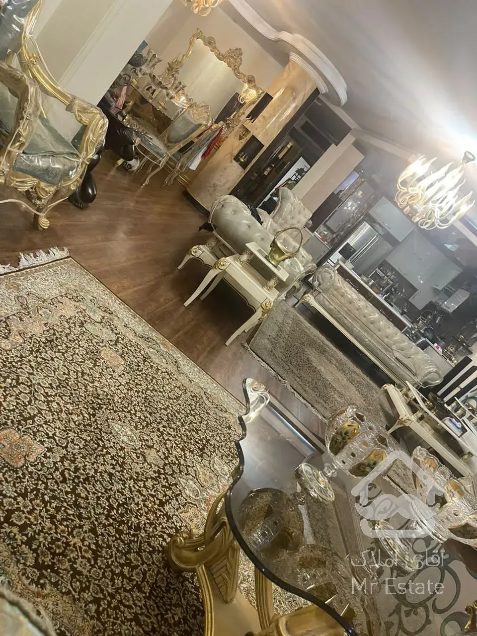 ۸۹ متری فول امکانات در سازمان برنامه