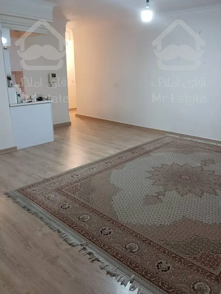 ۶۸متر/سالن پرده خور جنوبی/غرق درنور/بدون ضعف