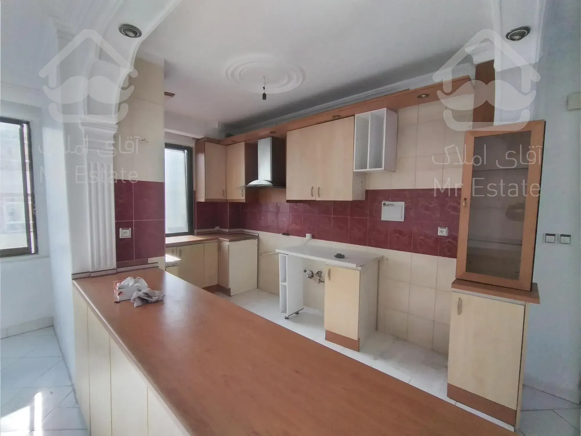 آپارتمان ۱۰۵ متر.تمیز. بلوار اباذر.کوچه گلستان ۲۹