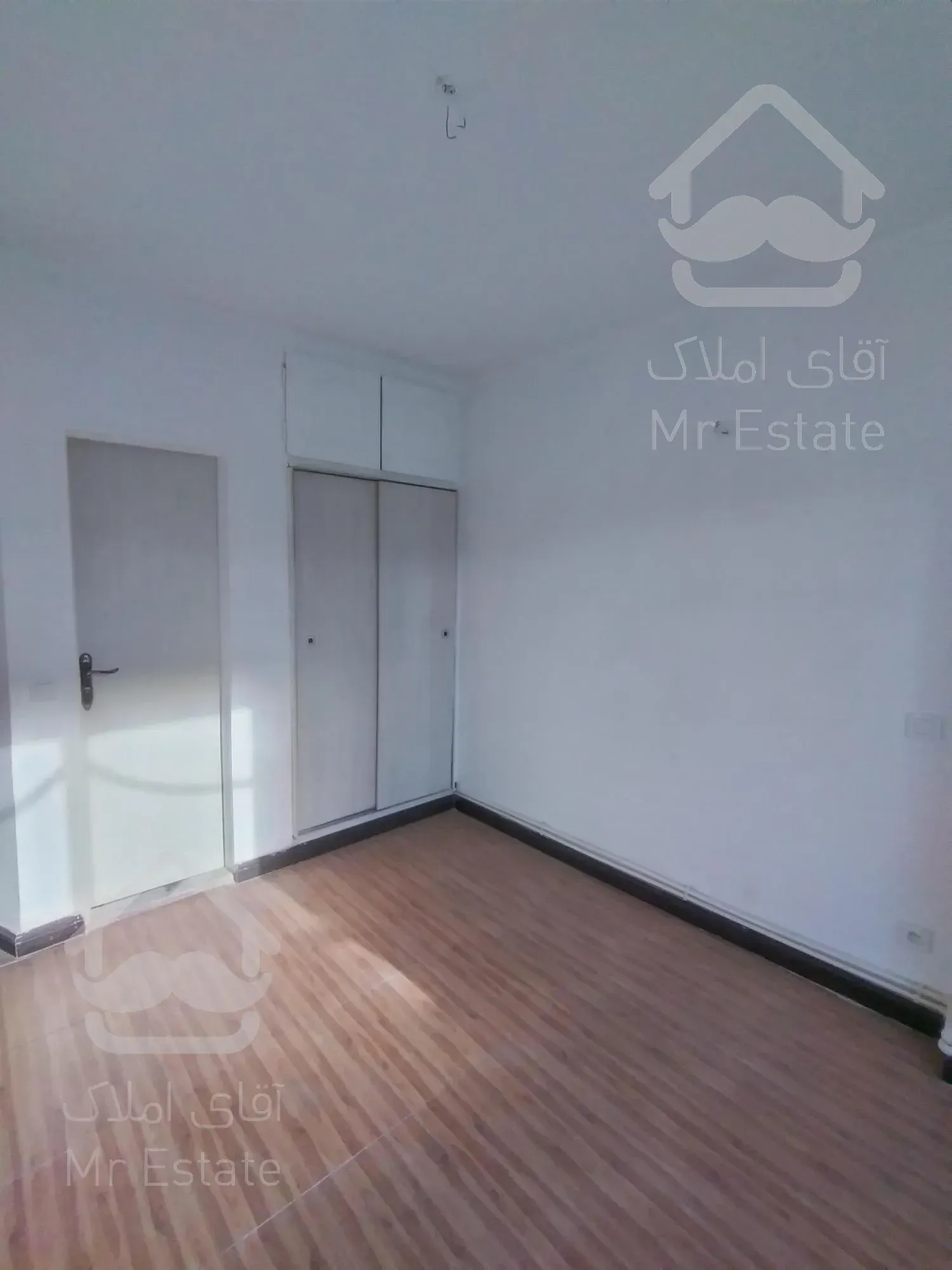 آپارتمان ۷۰ متر تمیز. فردوس غرب. بهارجنوبی.