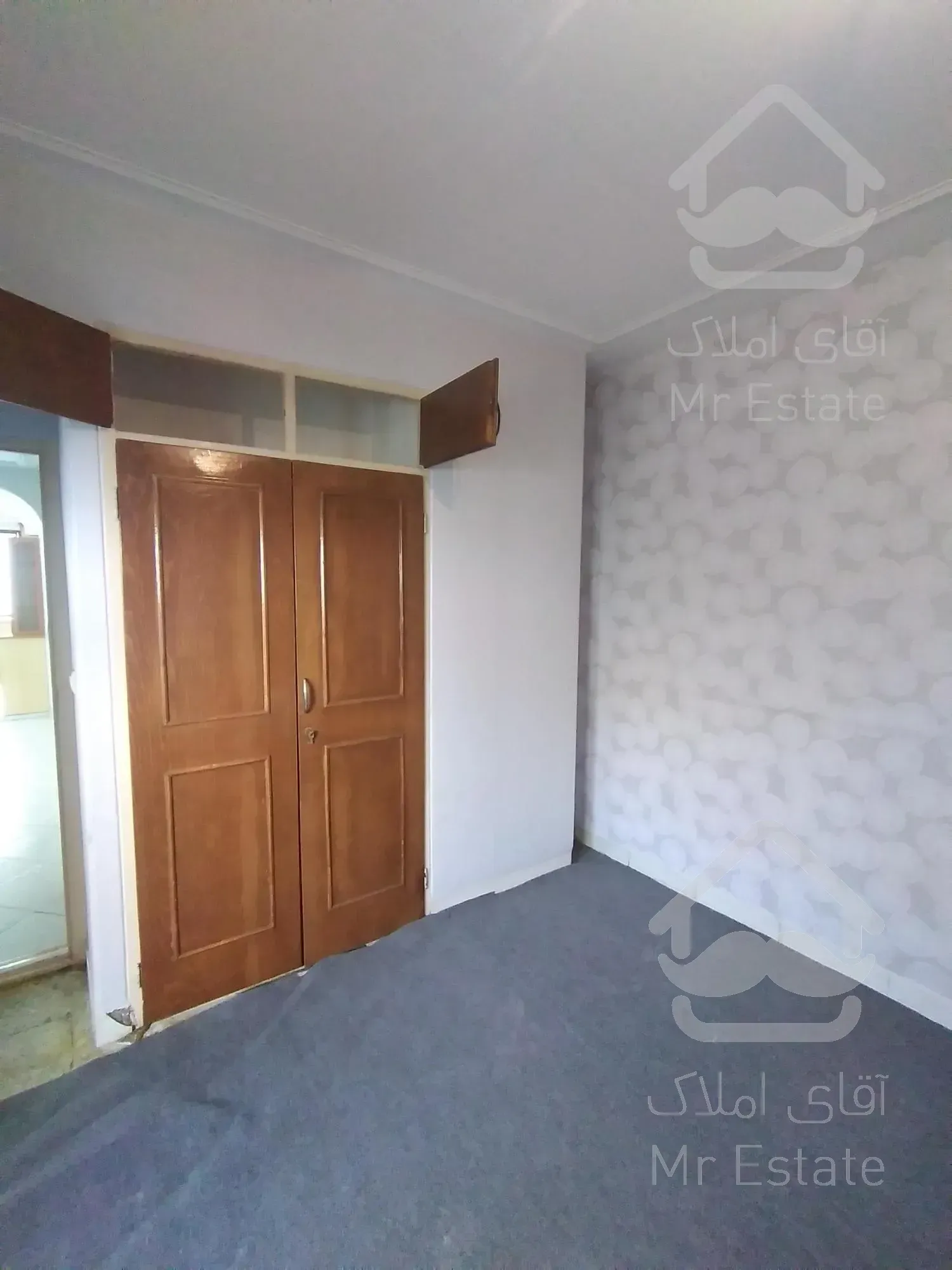 آپارتمان ۱۰۵ متر.تمیز. بلوار اباذر.کوچه گلستان ۲۹