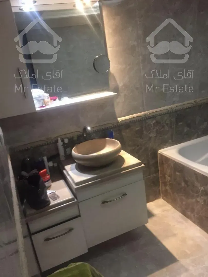 ویلایی۴۰۰متربنا در۲طبقه مجزا-اعیان نشین وقلب شهرک-فایل شخصی