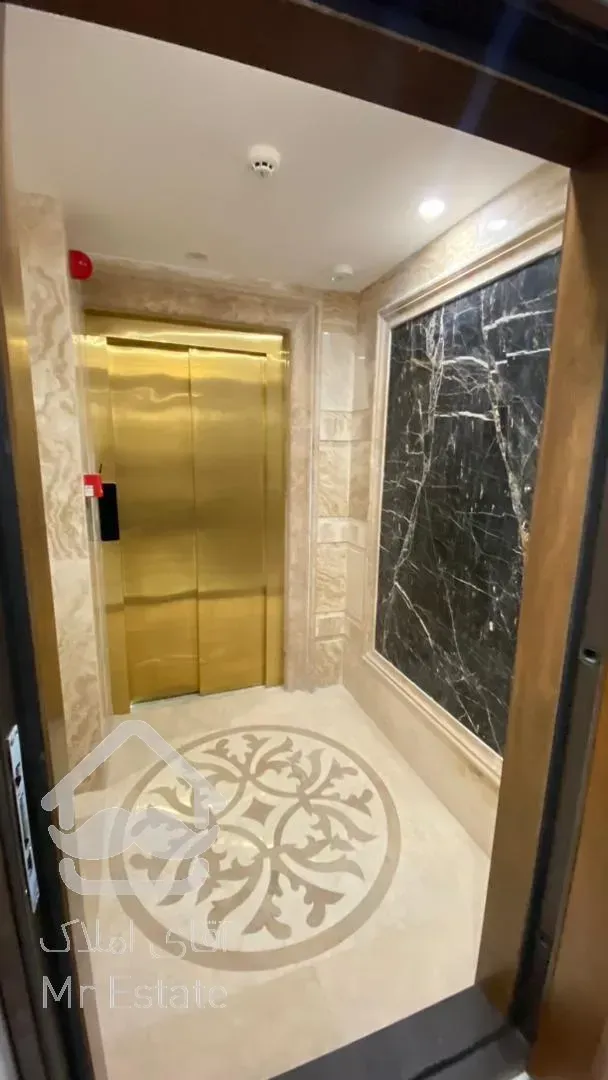 ۸۰متر*خطی رو به آفتاب*تاپ لوکیشن*