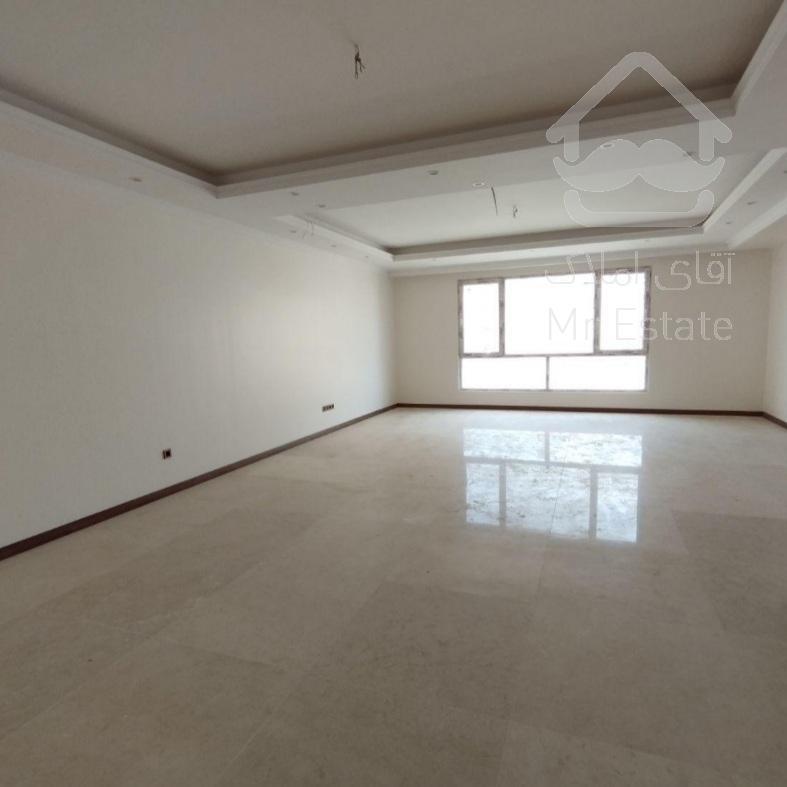 ۱۱۵ متر/۸ ساله/سالن پرده خور رو به آفتاب/سازمان مرکز