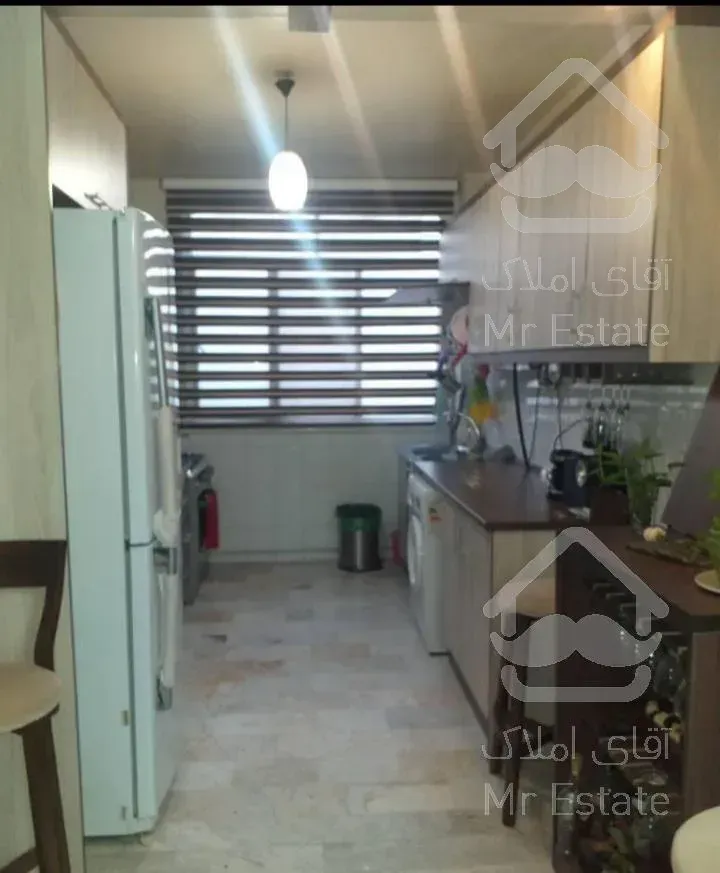 آپارتمان دوخواب در خیابان استادمعین