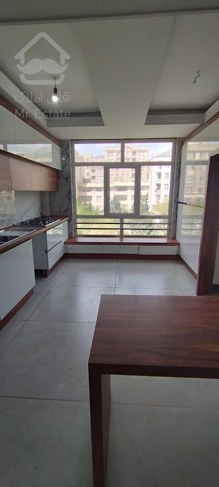 ۸۰متر/نور نقشه استثنایی/تاپ لوکیشن/ویو ابدی