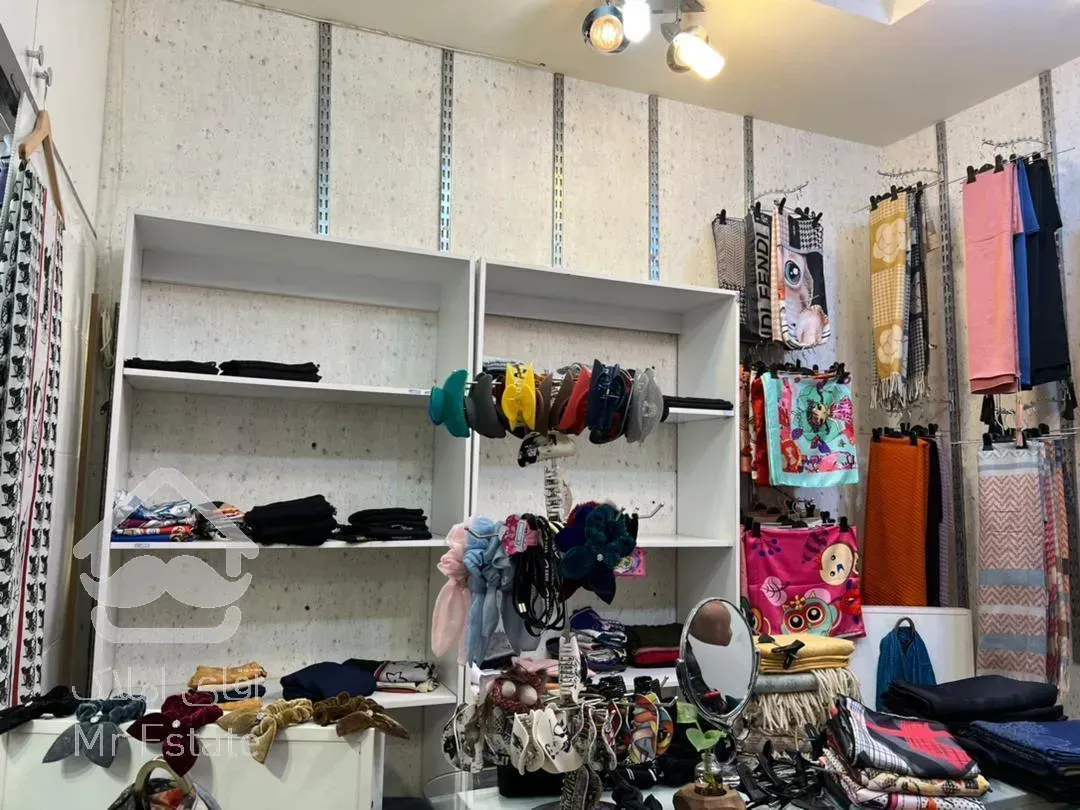 مغازه ۱۴متری در پاساژ