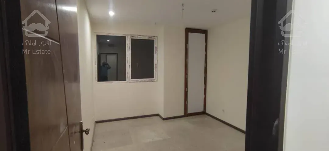 ۹۵متر*کل فضاها نور مستقیم خورشید*کم واحد*تاپ لوکیشن