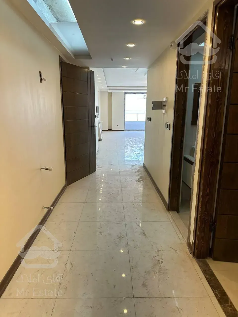 آپارتمان 144 متری کلید نخورده