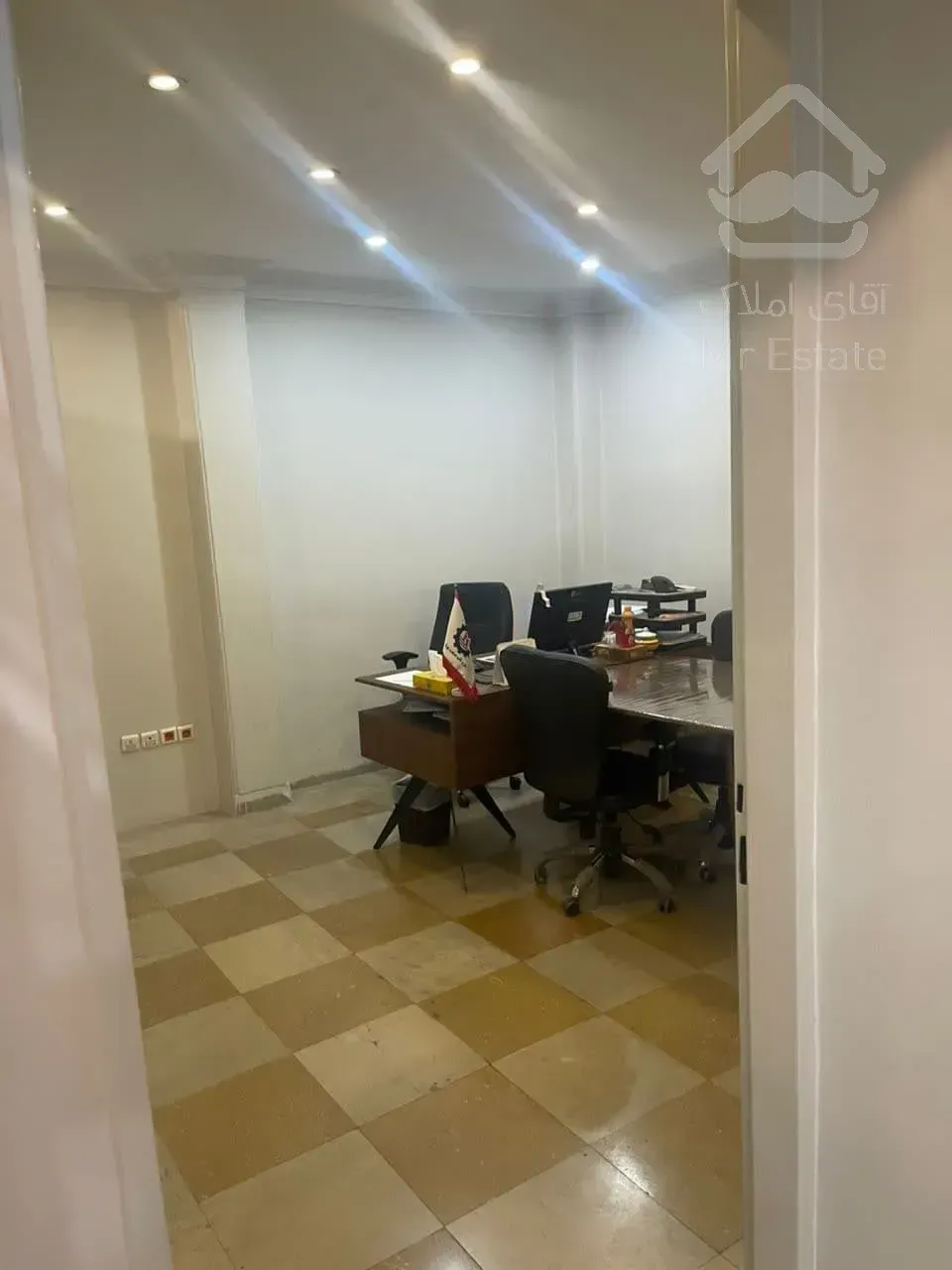 اجاره واحد 80متری سند اداری در میرزای شیرازی (اوکازیون)
