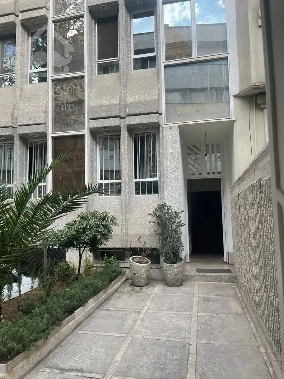 اجاره واحد 80متری سند اداری در میرزای شیرازی (اوکازیون)