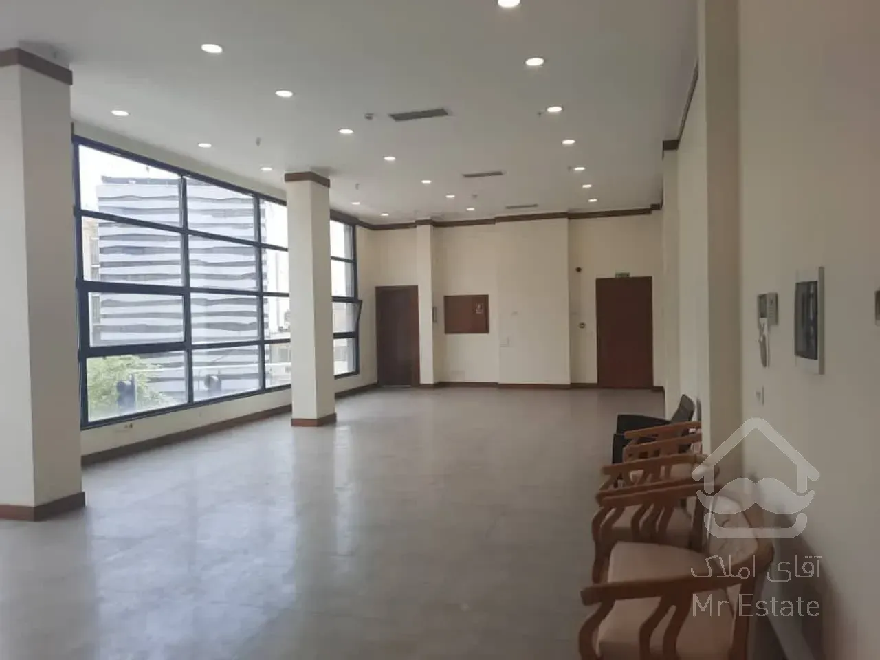 اجاره مستغلات موقعیت اداری    2000متر      در بهشتی