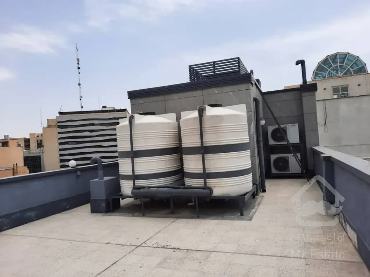 اجاره موقعیت اداری        240 متر          میرزای شیرازی