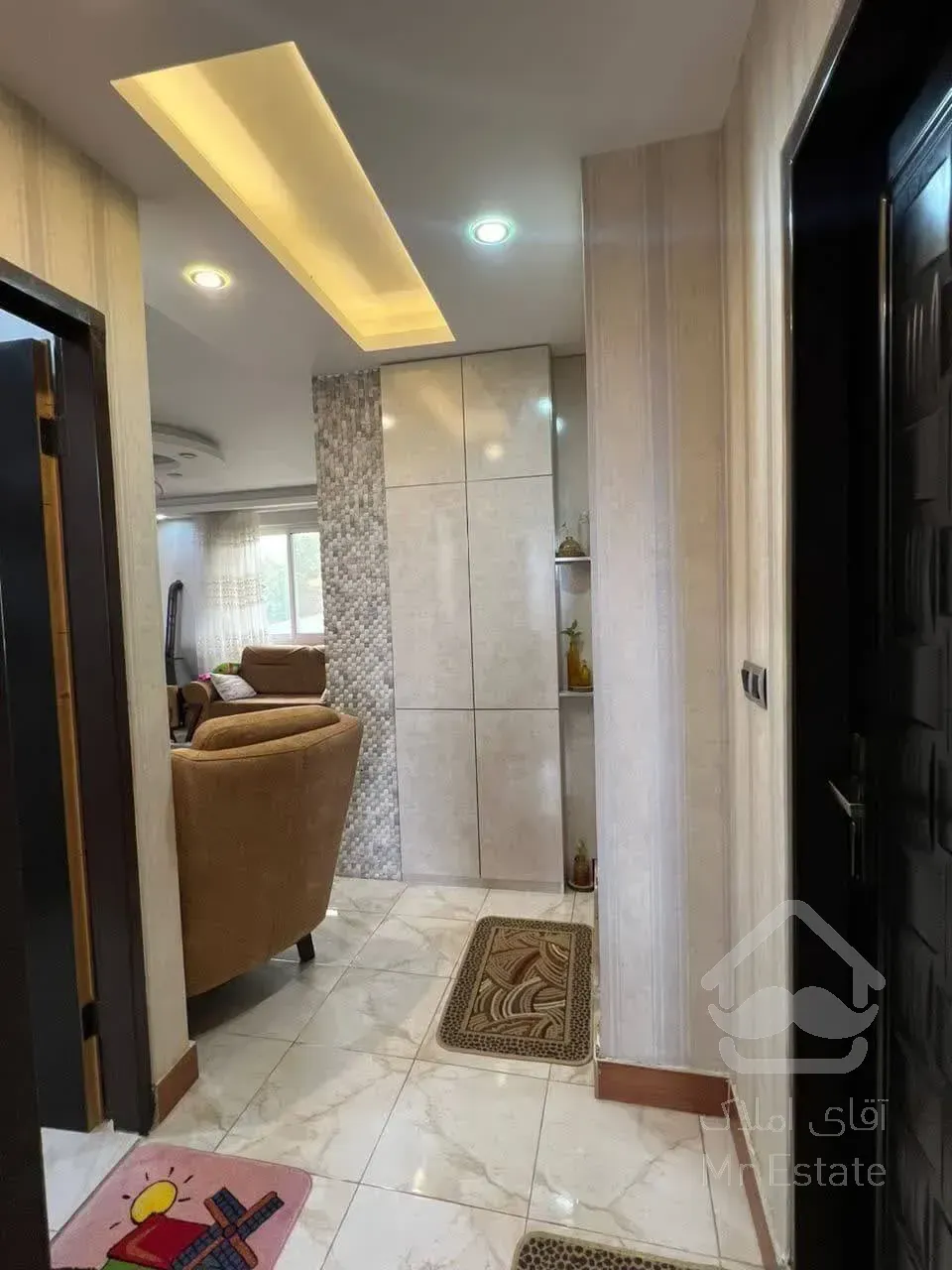 واحد 100 متری دو خواب پارکینگ دار