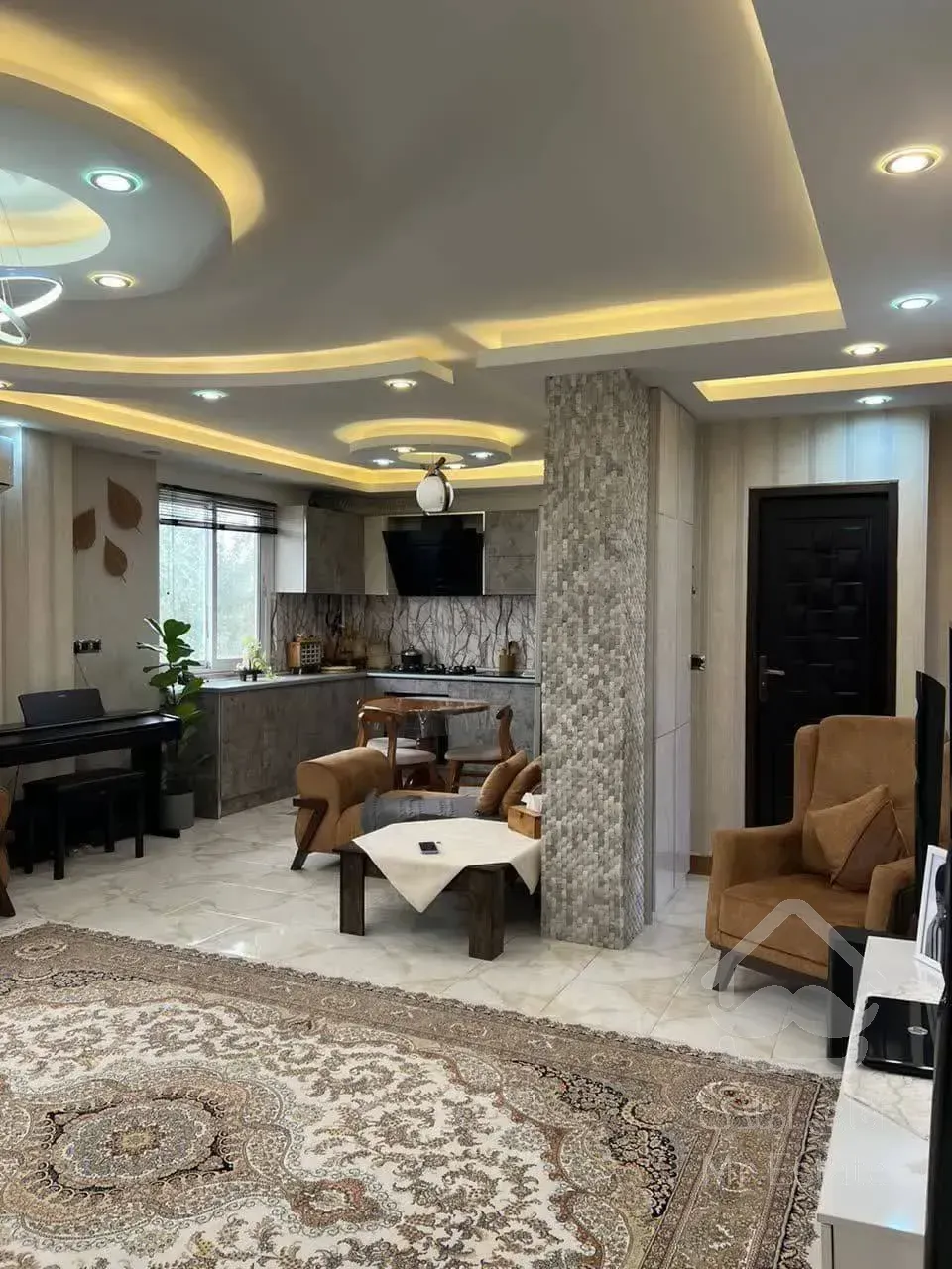 واحد 100 متری دو خواب پارکینگ دار