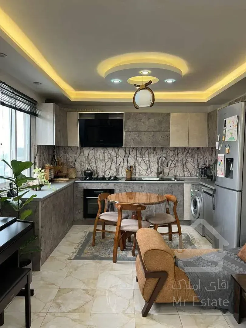 واحد 100 متری دو خواب پارکینگ دار