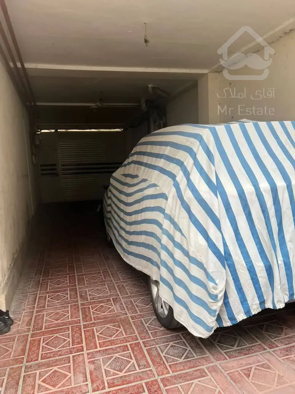 واحد 100 متری دو خواب پارکینگ دار