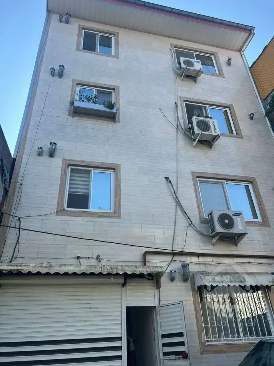 واحد 100 متری دو خواب پارکینگ دار