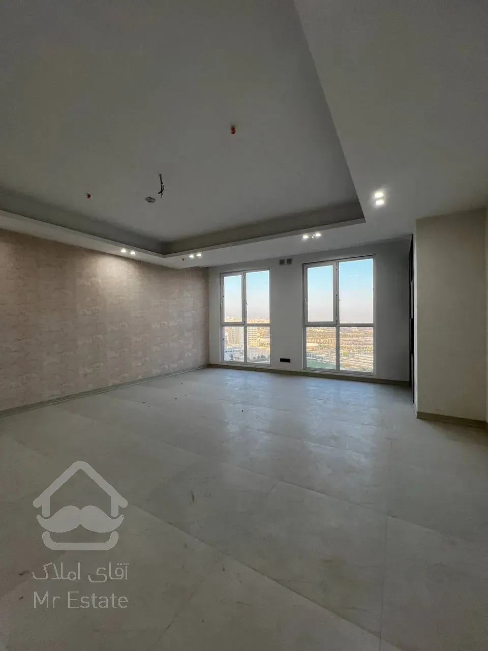 واحد مسکونی 111 متری در رونیکا پالاس کوهک با ویوی عالی