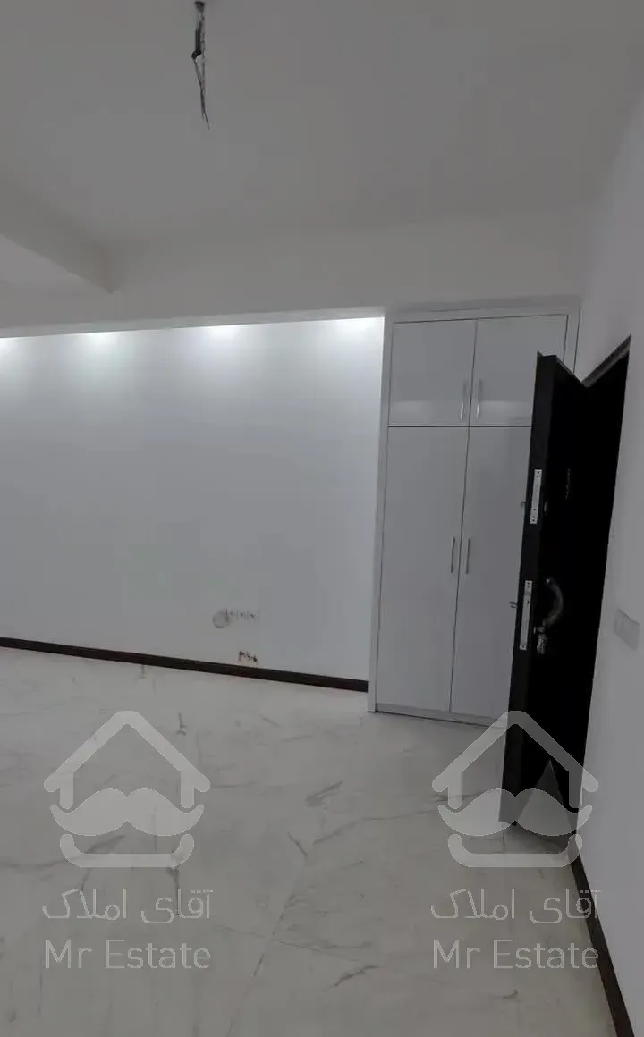 آپارتمان تندیس ۹۰ متری