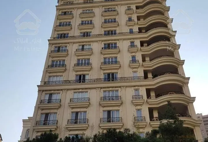 عظیمیه ۱۸۳ متر  دو پارکینگ   بالای اسبی  طبقه آخر