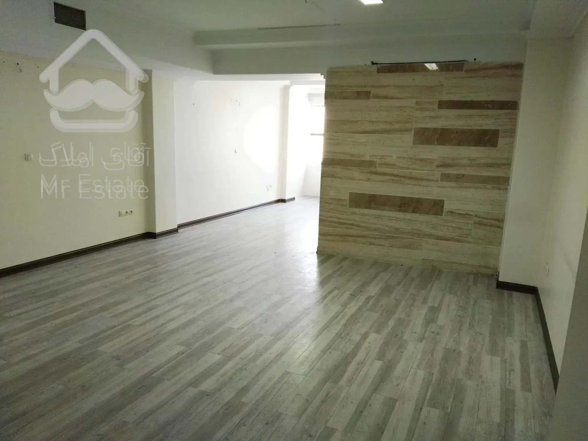 خرید و فروش سند اداری اداری ۱۵۵ متری در صادقیه