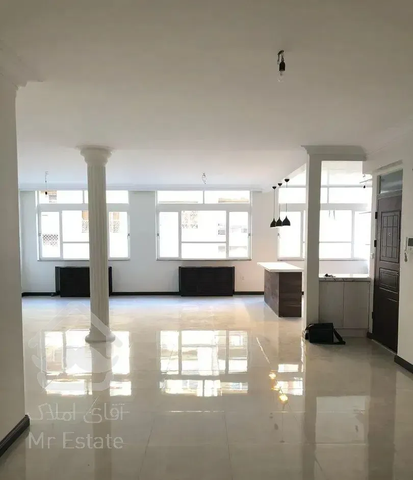 ۱۸۰ متر/ ۳ خواب/ طبقه ۲ / پاتریس