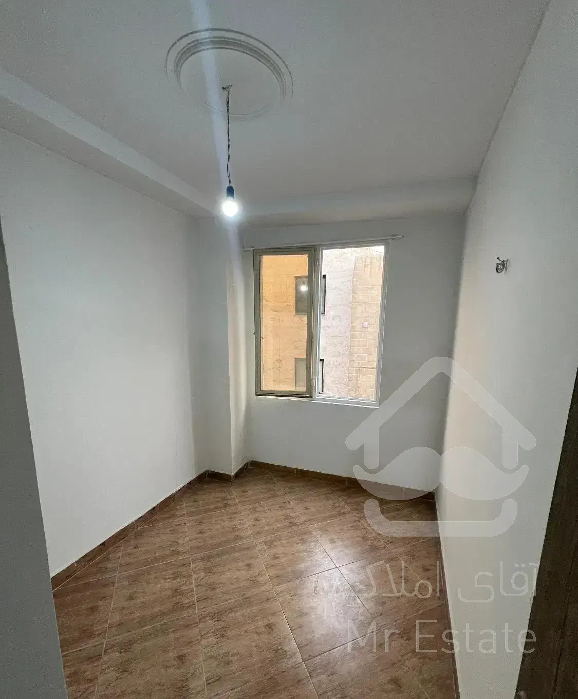 ۵۴ متر/پارکینگ سندی/اسانسور/خوشنقشه/۱۰ ساله