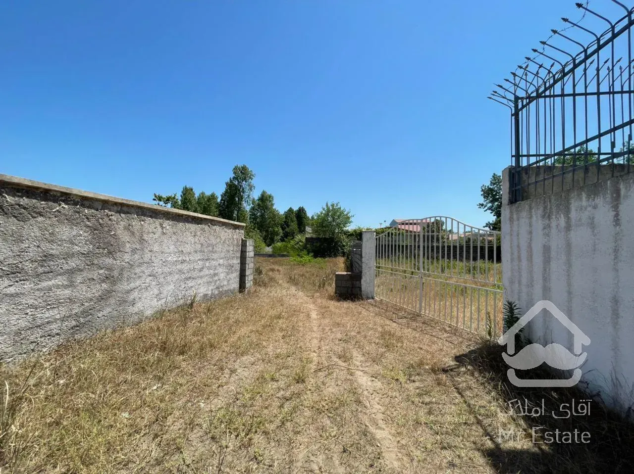 زمین مسکونی سند دار نزدیک ساحل