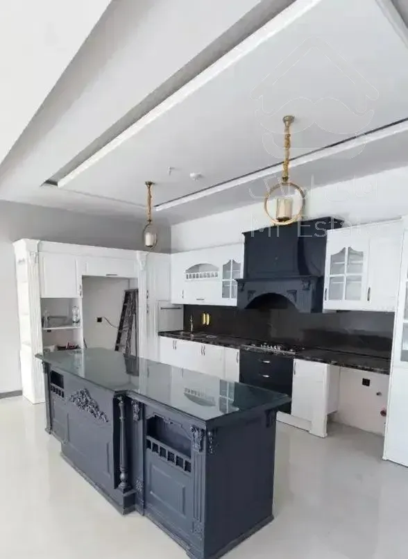 آپارتمان ۱۶۰ متری سه خواب فول کوچه ۲۰ متری اقبال