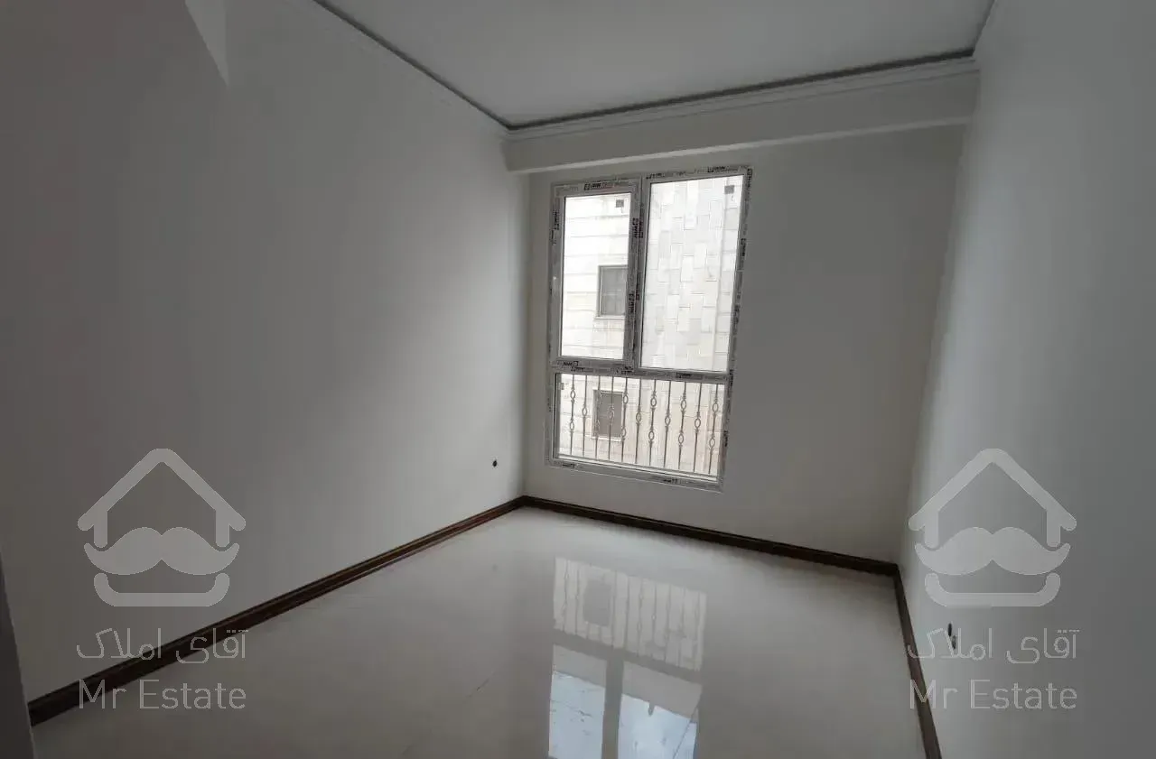 سهروردی شمالی سیبویه/۱۳۰ متر ۳ خواب نوساز / دو نبش