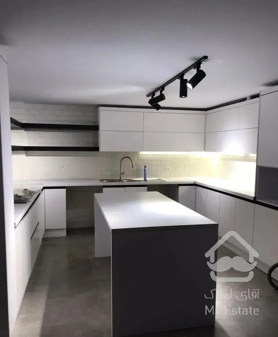 ۲۰۰ متر ۳ خواب ۲ مستر ،