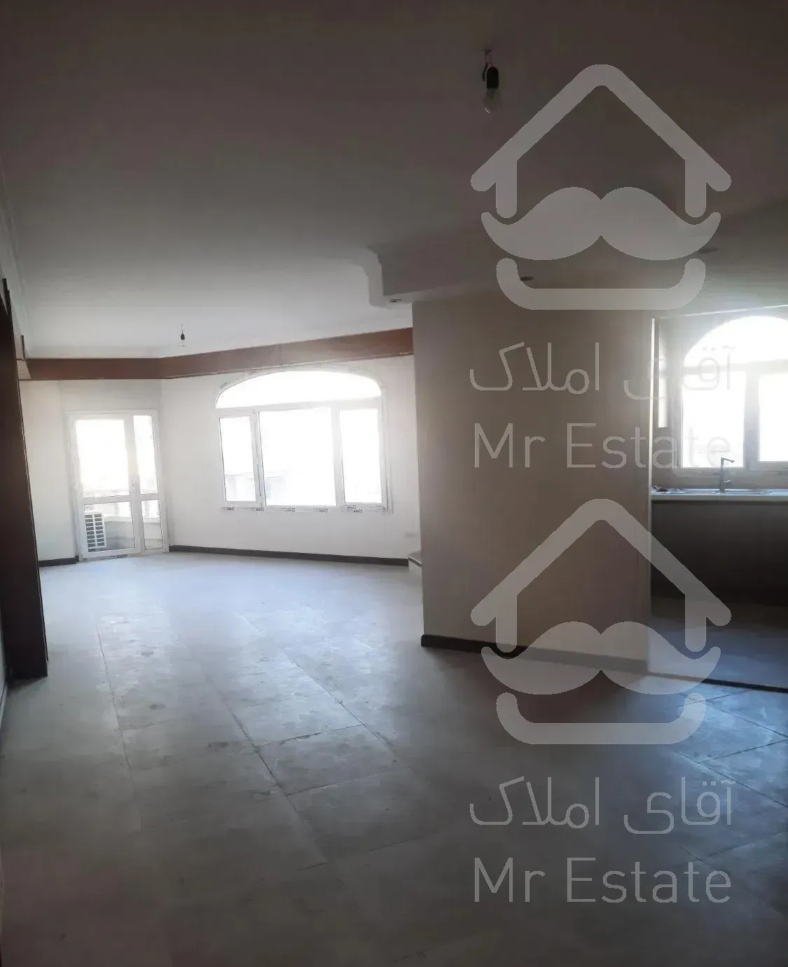 روبروی پارک شریعتی ۱۳۷متر