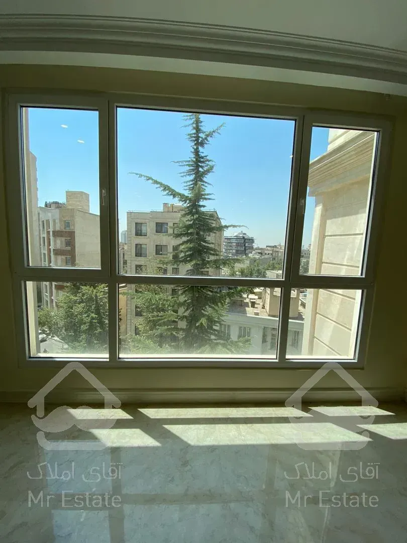 فروش ٣٠٠ متر آپارتمان زیرقیمت