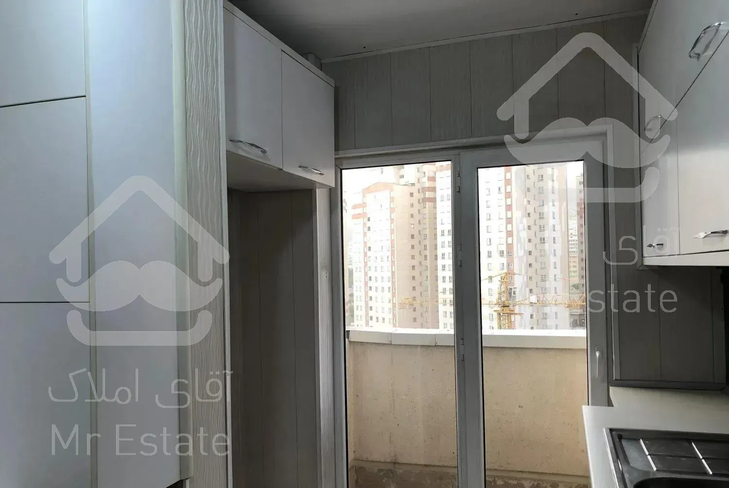 دریاچه چیتگر/برج ۱۲۵ متر/۳خوابه