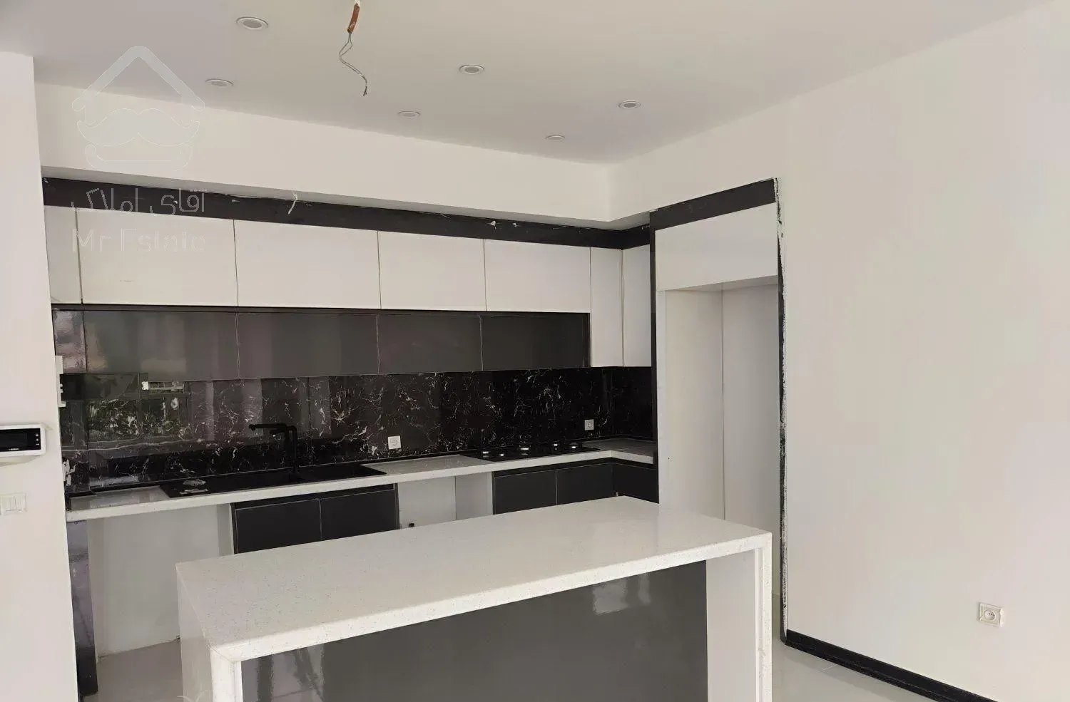 ۱۱۲ متر نوساز  ، مستردار ، خوش نقشه