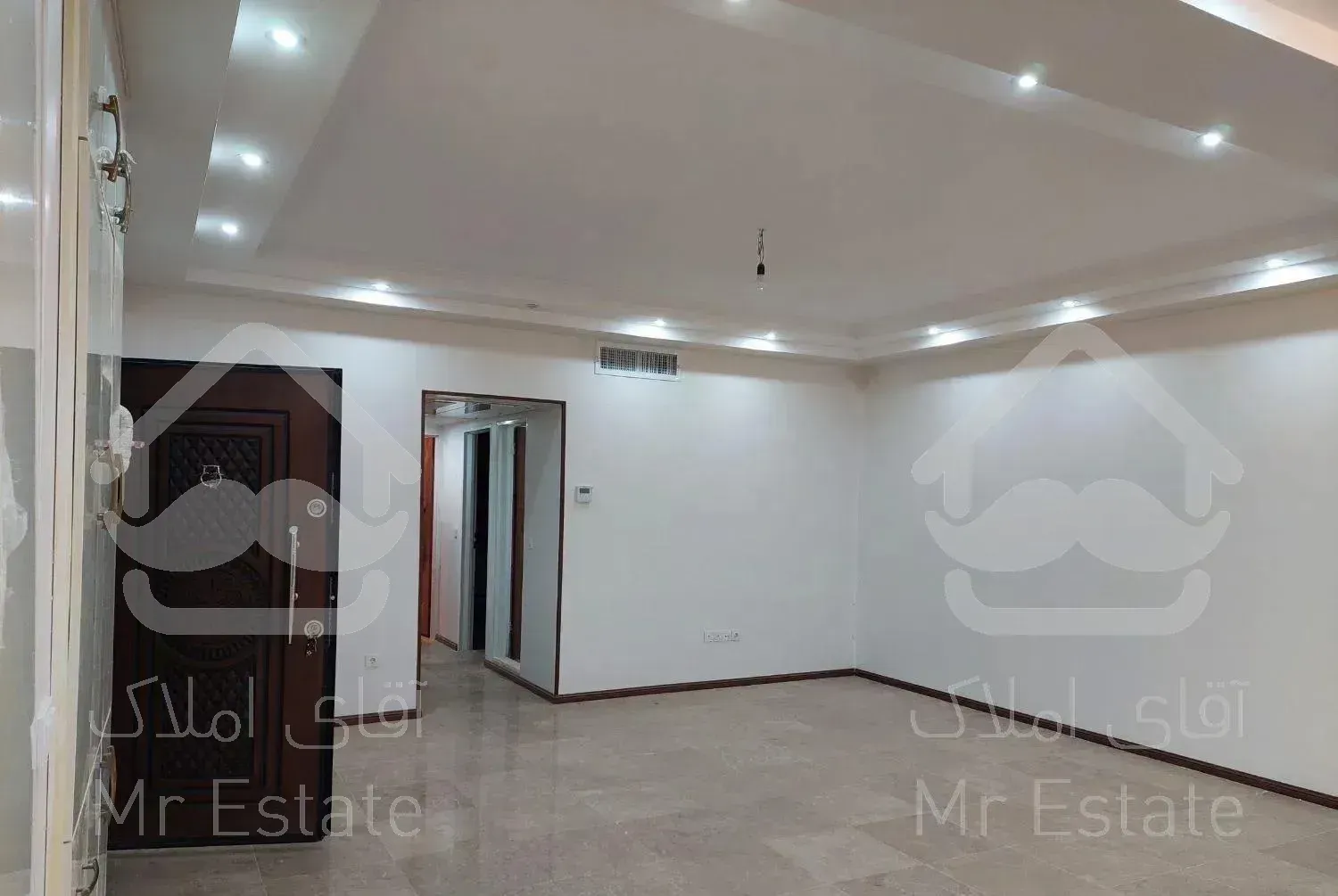 ۱۱۱مترشمال بلوارکشاورزتکواحدی۳خواب مترکلیدنخورده