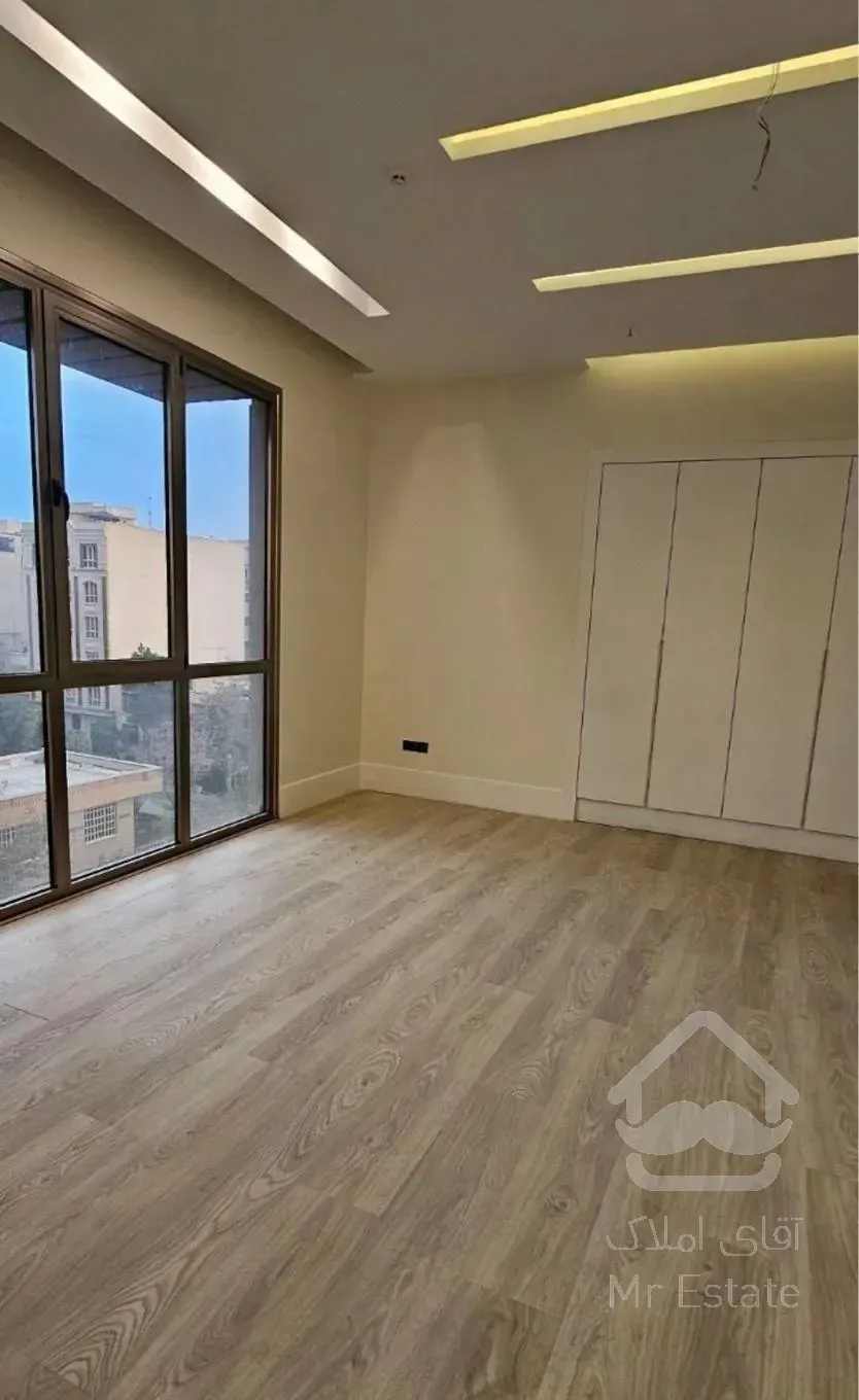 ونک شیراز شمالی(تکواحدی) ۲۰۰ متر  (۲پارکینگ باکس)