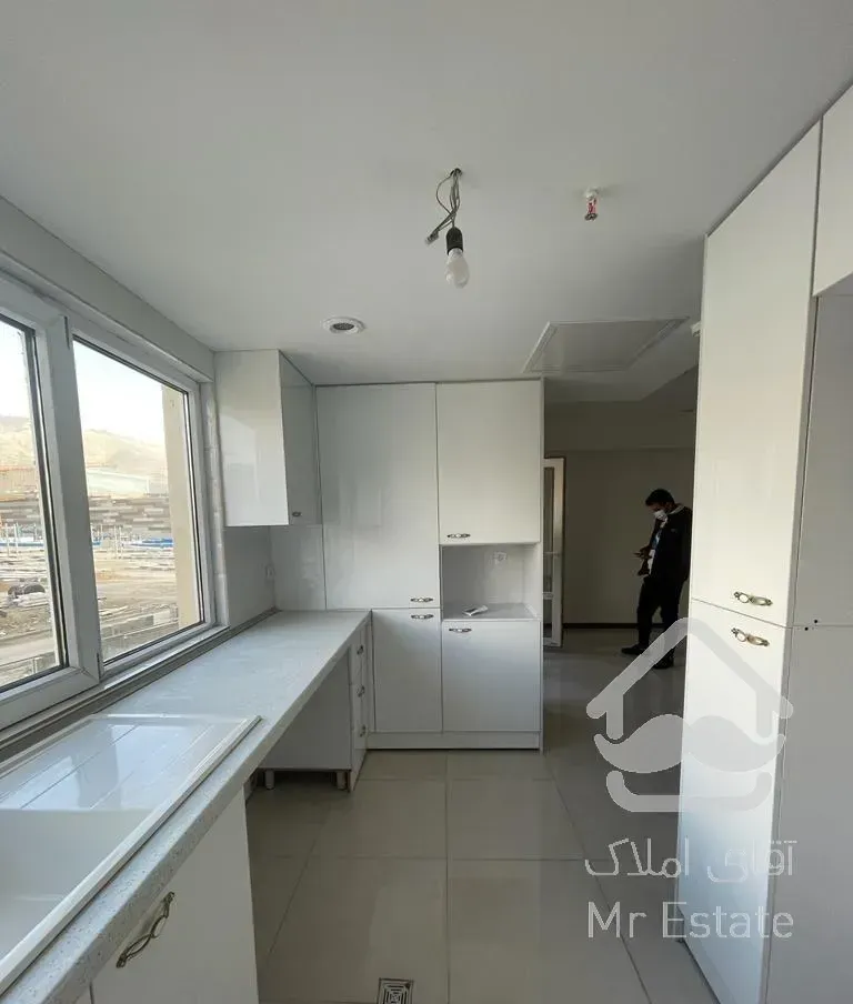 ۱۰۲ متر دو خواب کلید نخورده فول دیزاین