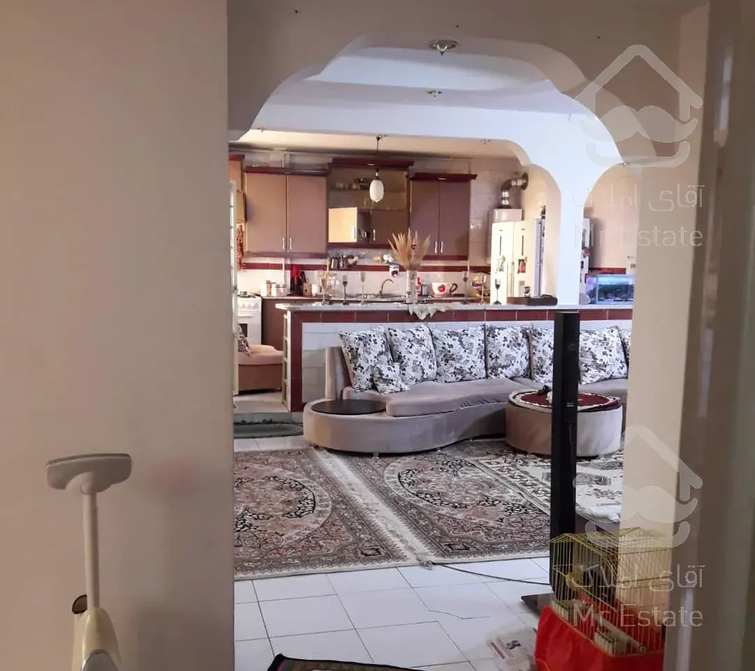 یک طبقه فروش از ۳ طبقه ویلایی