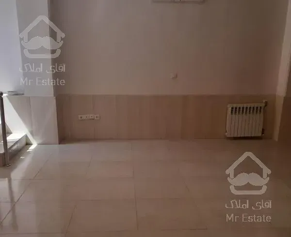 آپارتمان دوخوابه  وکامل میباشد